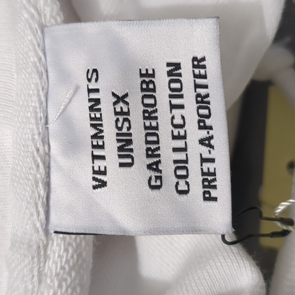 VETEMENTS Pret-a-Porter White Hoodie With Black Graphic - Picture 5 of 8